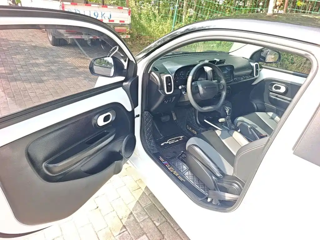 Roewe Clever — миниатюра 16