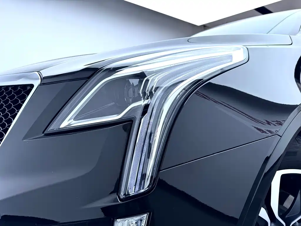 Cadillac XT5 — миниатюра 8