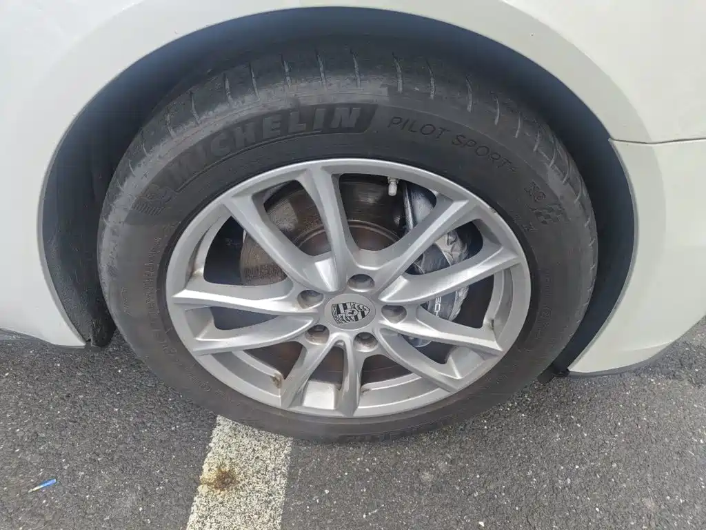 Porsche Panamera — миниатюра 24