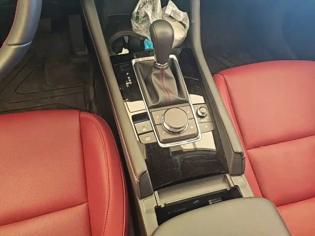 Mazda 3 Axela — миниатюра 14