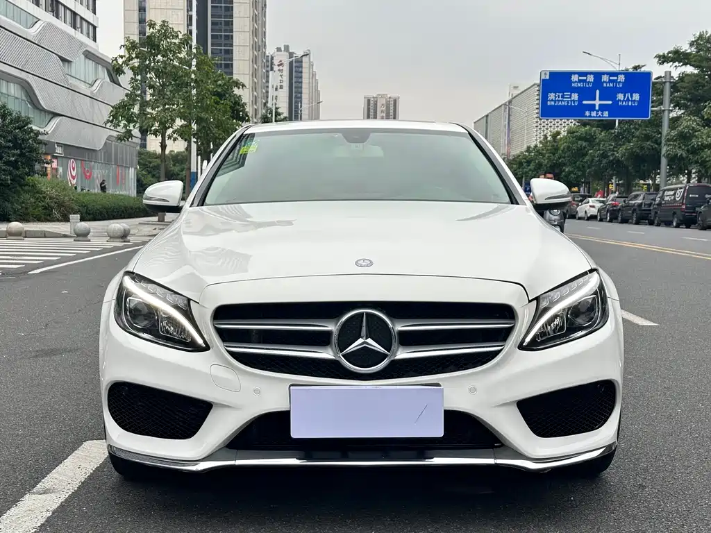 Mercedes-Benz C-Class — миниатюра 2