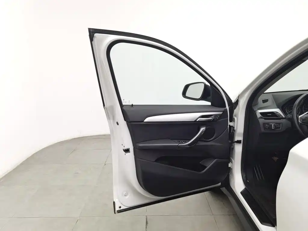 BMW X1 — миниатюра 8