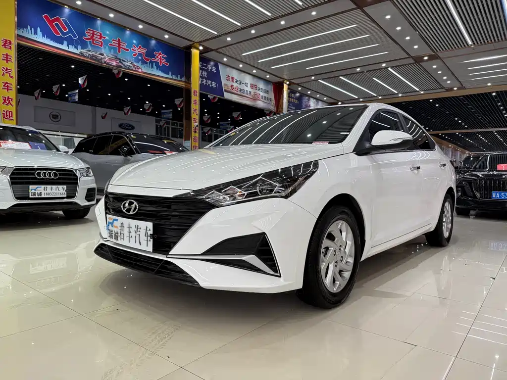 Купить Hyundai Verna