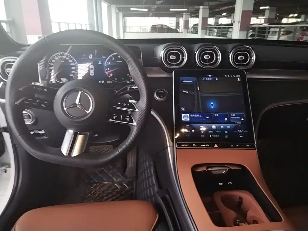 Mercedes-Benz C-Class — миниатюра 11