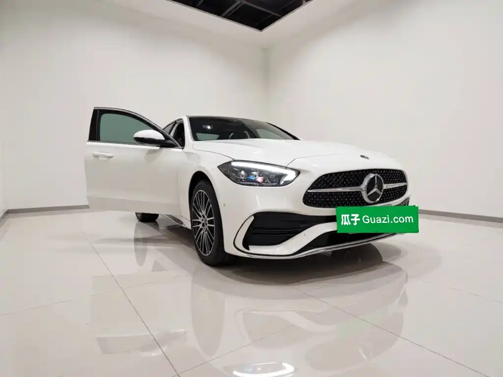 Mercedes-Benz C-Class — миниатюра 3
