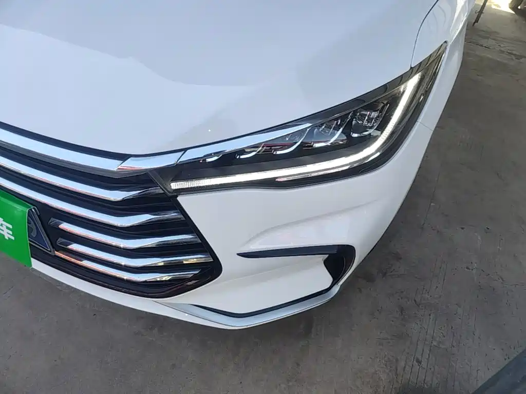 BYD MAX — миниатюра 24