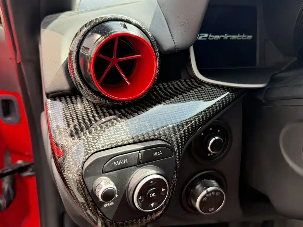 Ferrari F12berlinetta — миниатюра 10