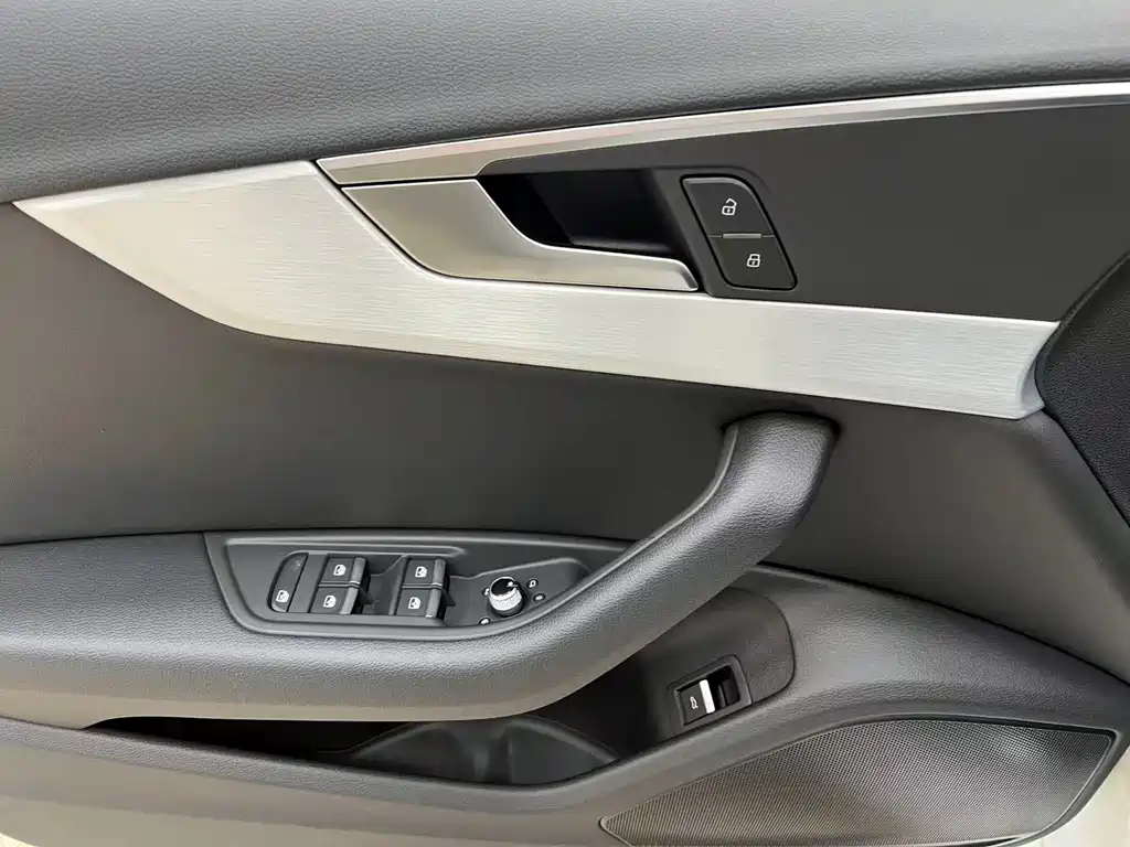 Audi A4L — миниатюра 25