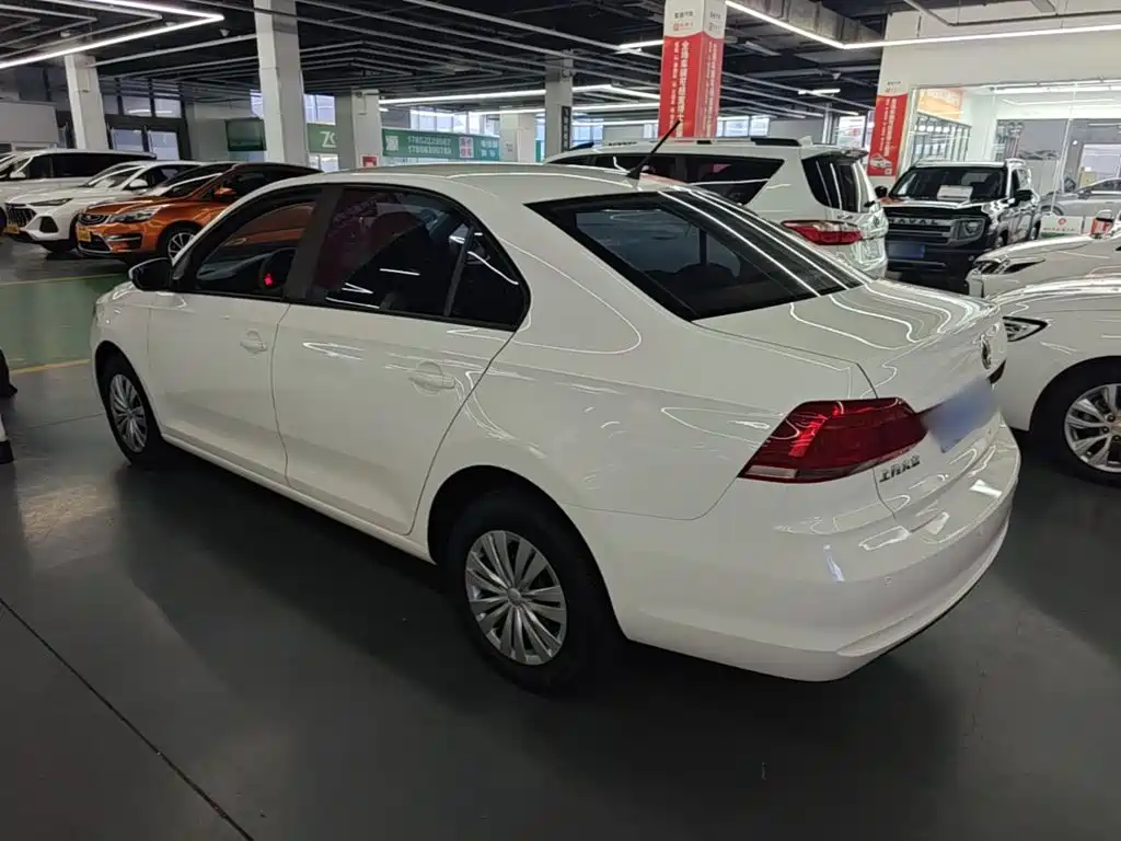 Volkswagen Santana — миниатюра 5