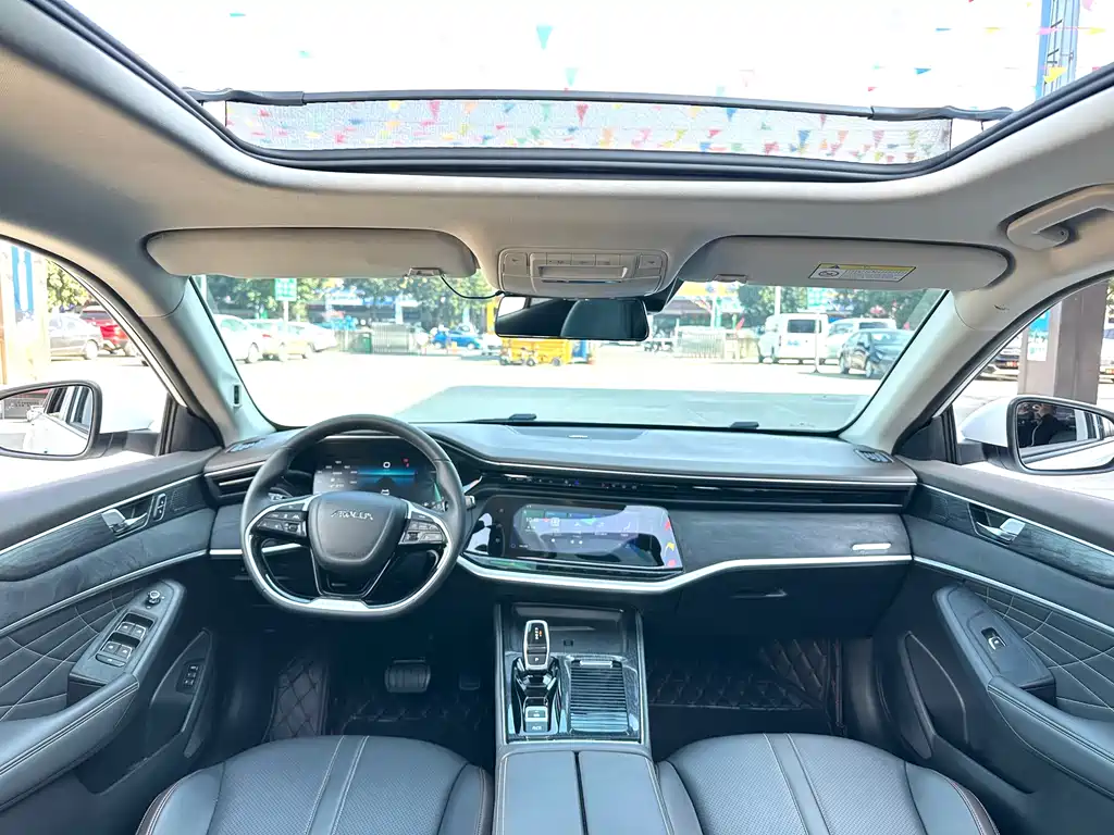 DONGFENG YI HYUN MAX