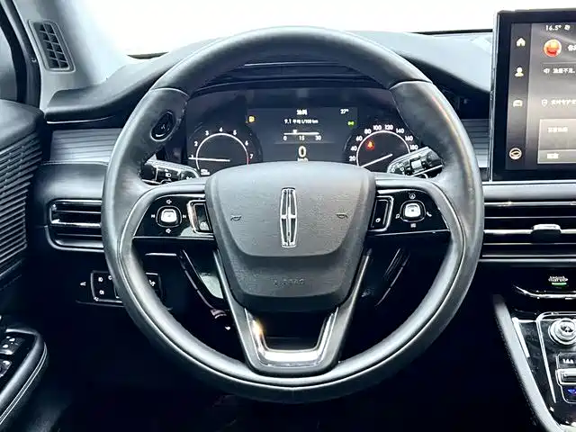 Lincoln Corsair — миниатюра 15