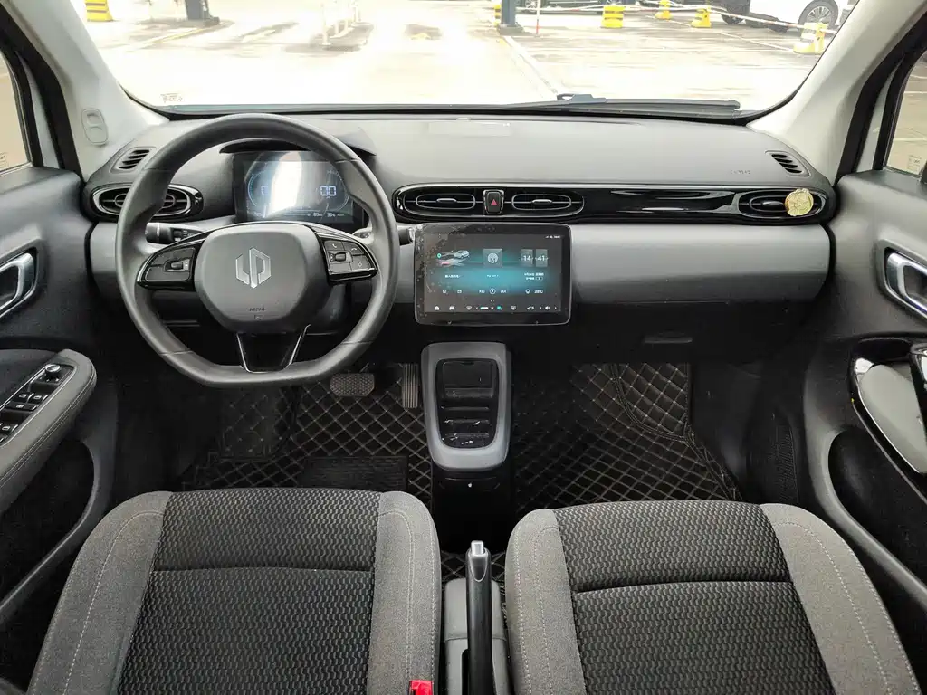 Leapmotor Leapmotor T03 — миниатюра 9