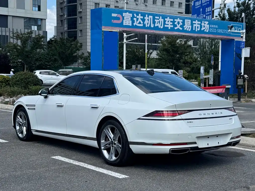 Genesis G90 — миниатюра 6