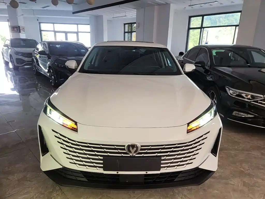 Changan Yida — миниатюра 3