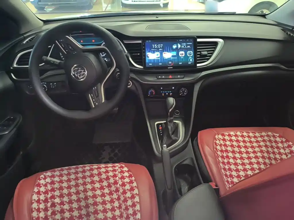 Buick Excelle — миниатюра 10