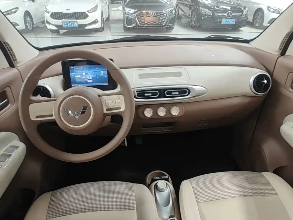 Wuling MINIEV — миниатюра 13