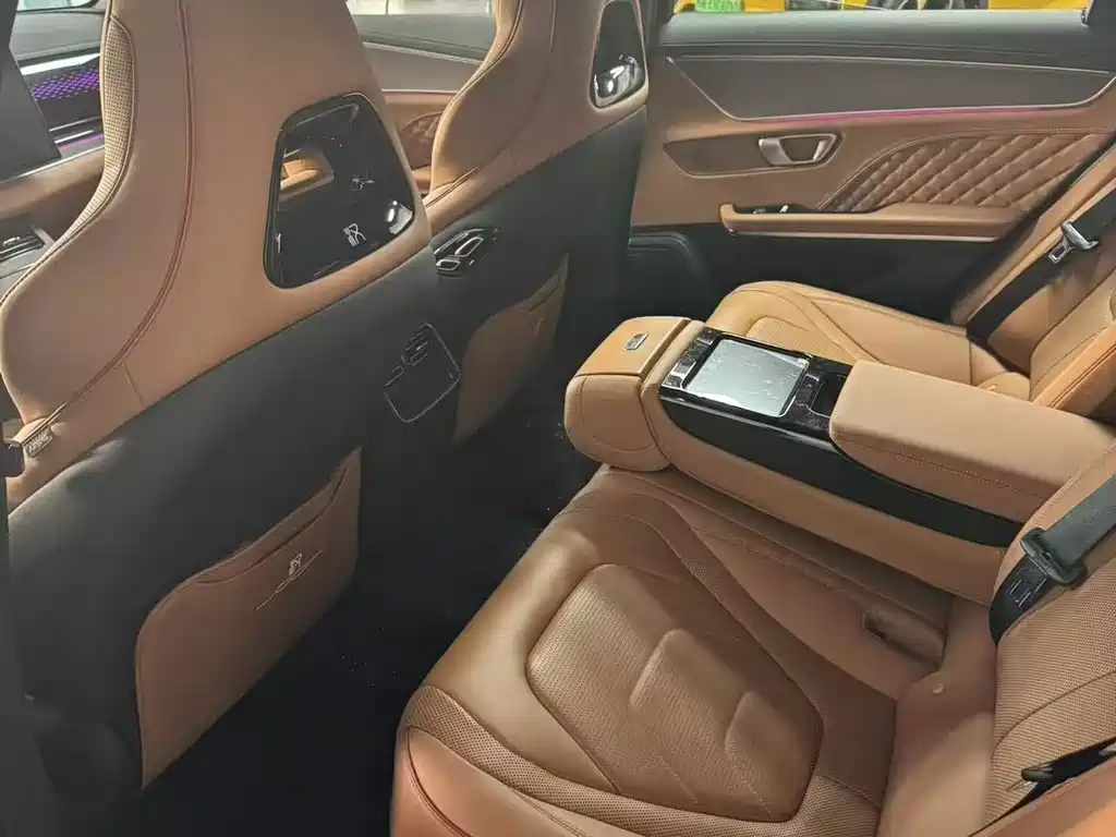 BYD Han — миниатюра 3