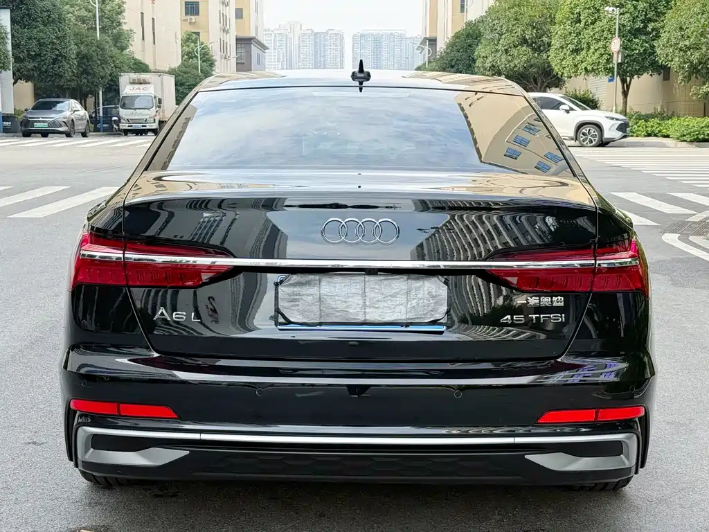 Audi A6L — миниатюра 7