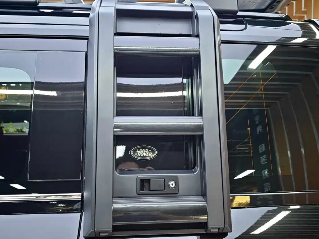 Land Rover Defender — миниатюра 16