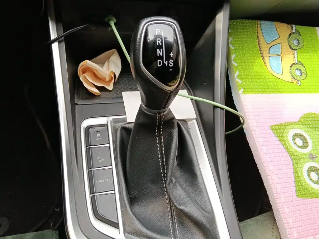 Geely Vision X3 — миниатюра 10