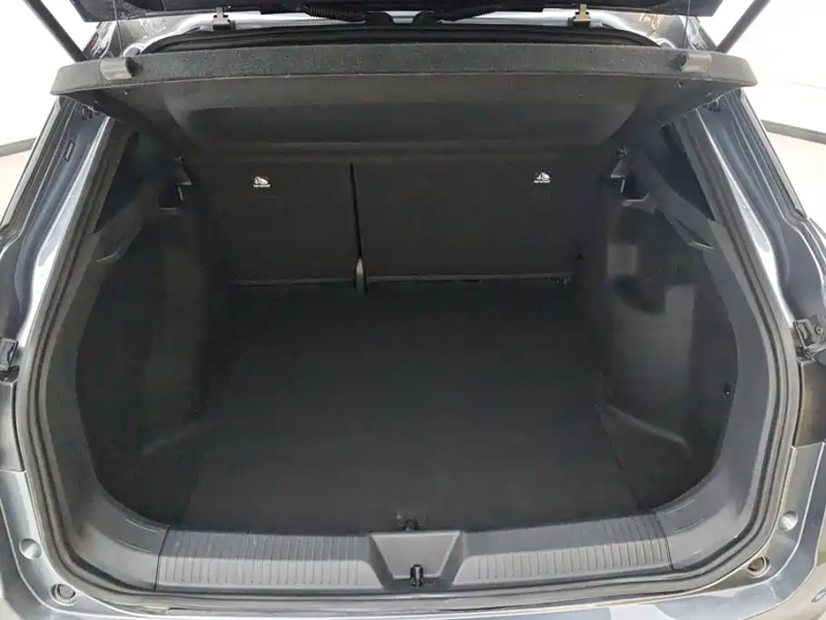 Volkswagen ID.4 X — миниатюра 4
