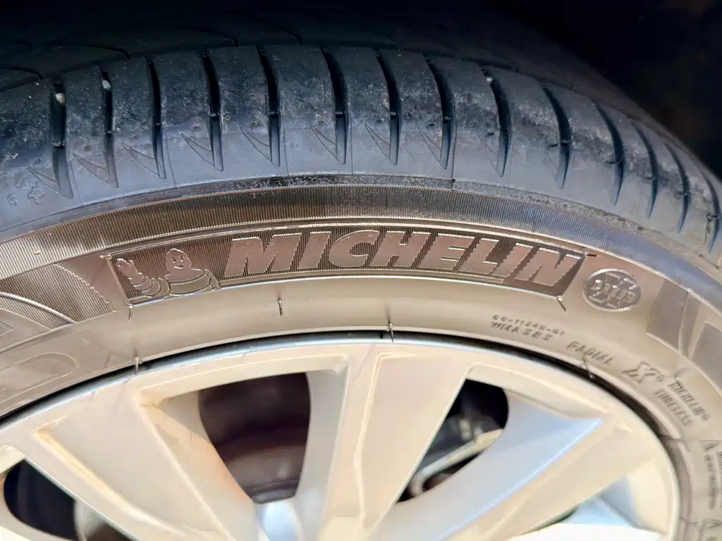 Volkswagen Sagitar — миниатюра 16