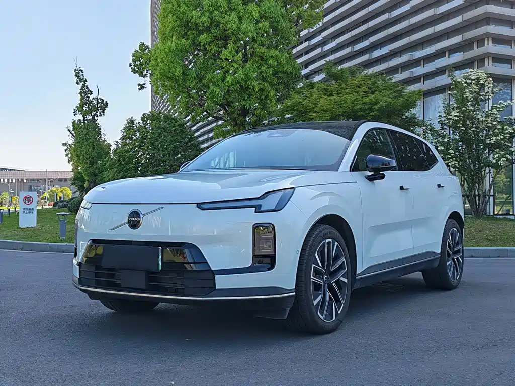 Volvo 沃尔沃XC70插电式混动 2025
