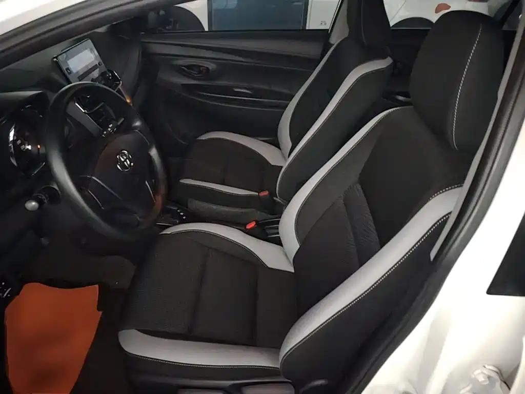 Toyota Yaris L — миниатюра 15