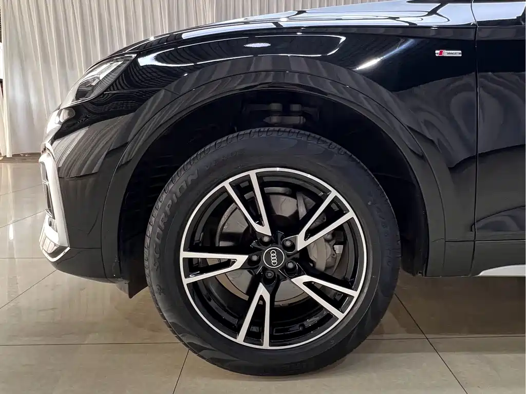 Audi Q5L — миниатюра 22