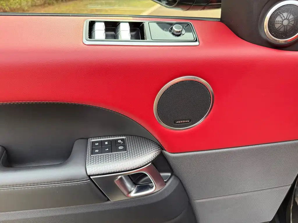 Land Rover Sport — миниатюра 7