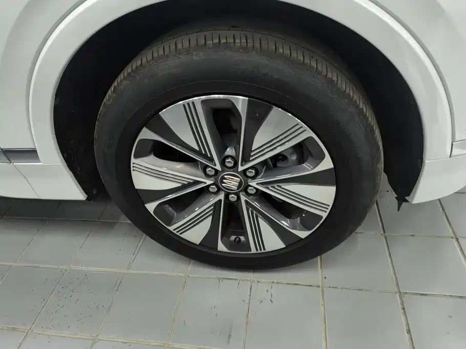 Buick E5 — миниатюра 6
