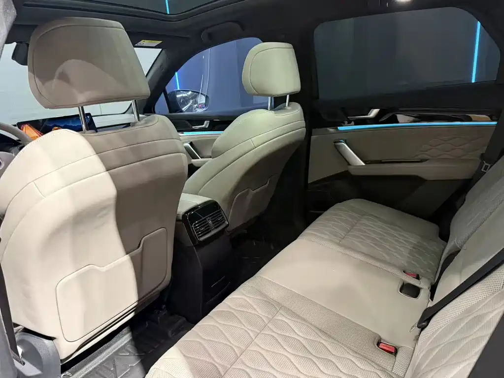 BYD Tang New Energy — миниатюра 11