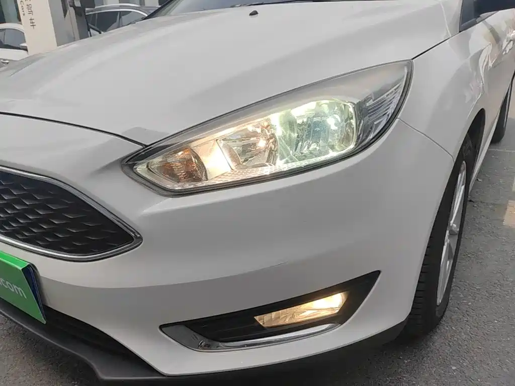 Ford Focus — миниатюра 24