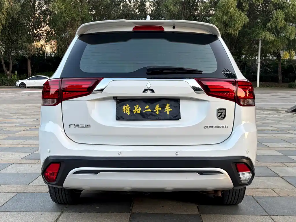 Mitsubishi Outlander — миниатюра 5