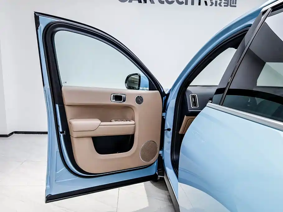 Li Auto Li L7 — миниатюра 8