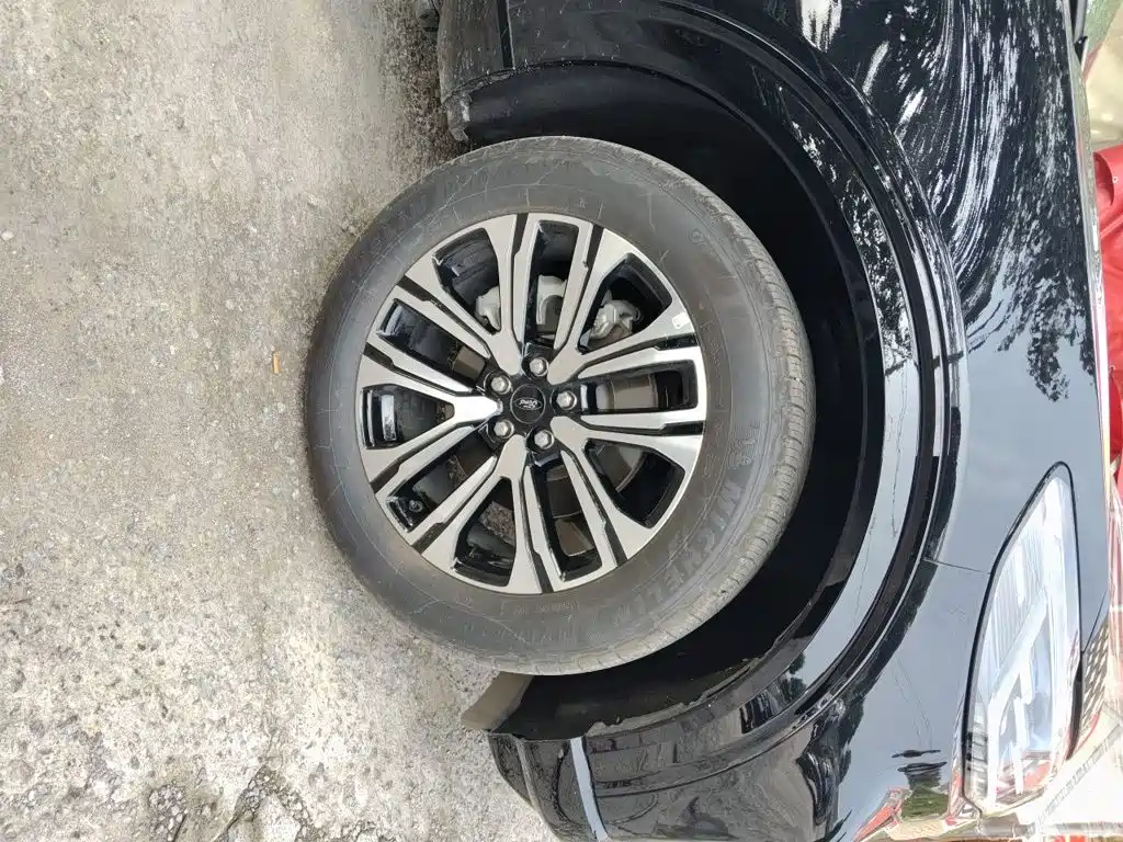 Ford Explorer — миниатюра 24