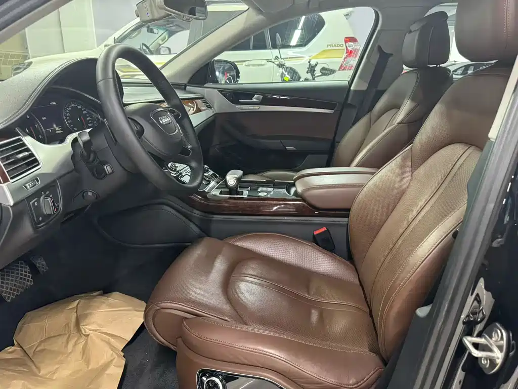 Audi A8 — миниатюра 4