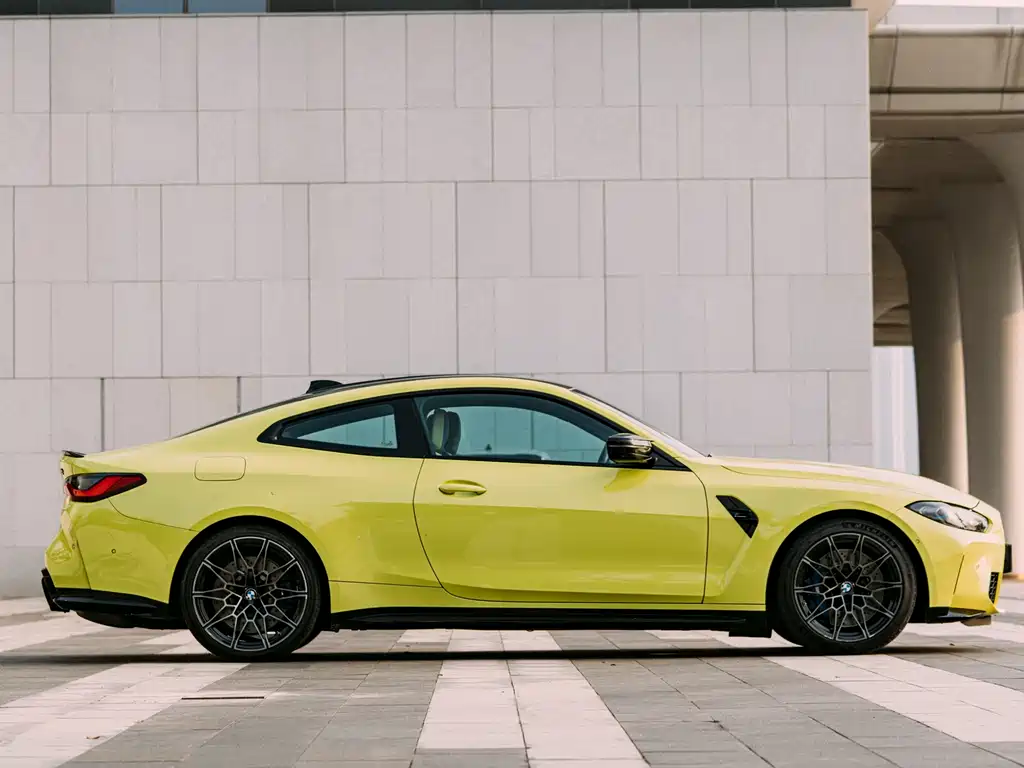 BMW M4 2022 M4