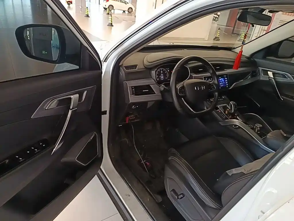 Geely Boyue — миниатюра 16