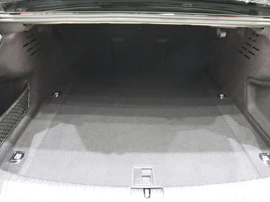 Audi A6L — миниатюра 21