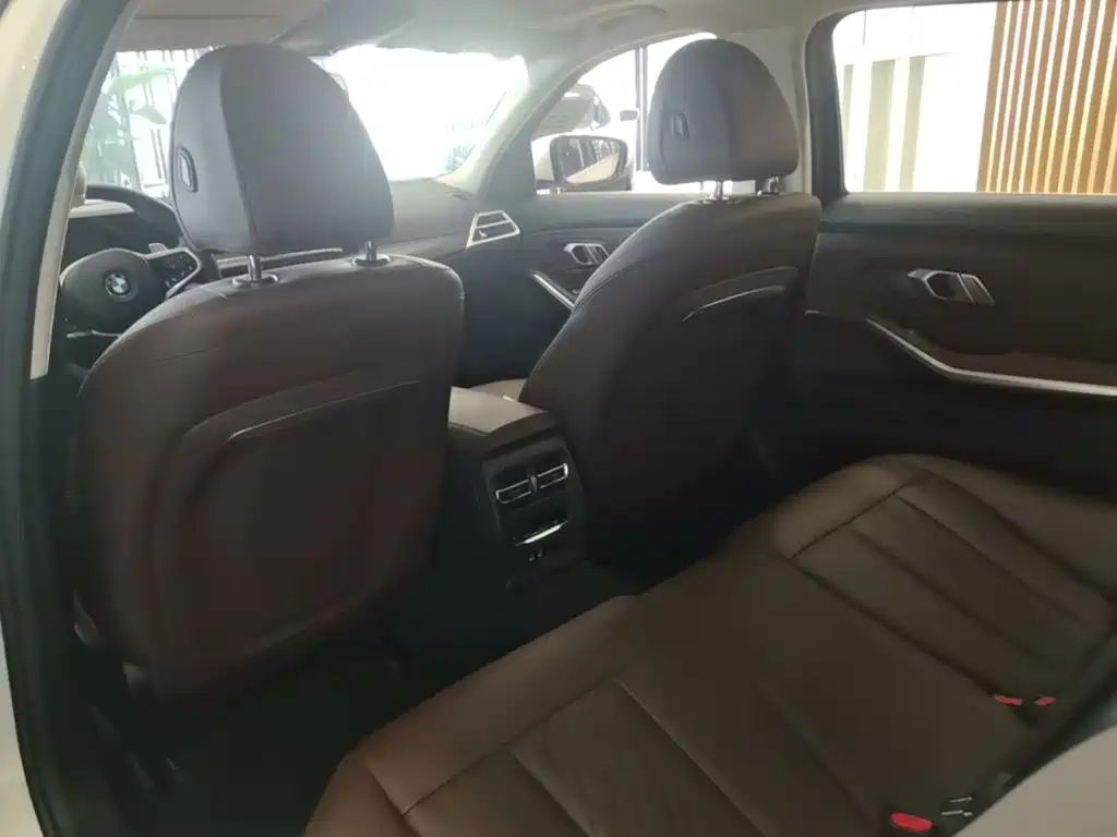 BMW 3 Series — миниатюра 23