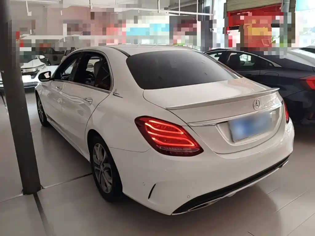 Mercedes-Benz C-Class — миниатюра 5