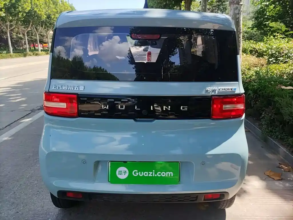 Wuling MINIEV — миниатюра 6