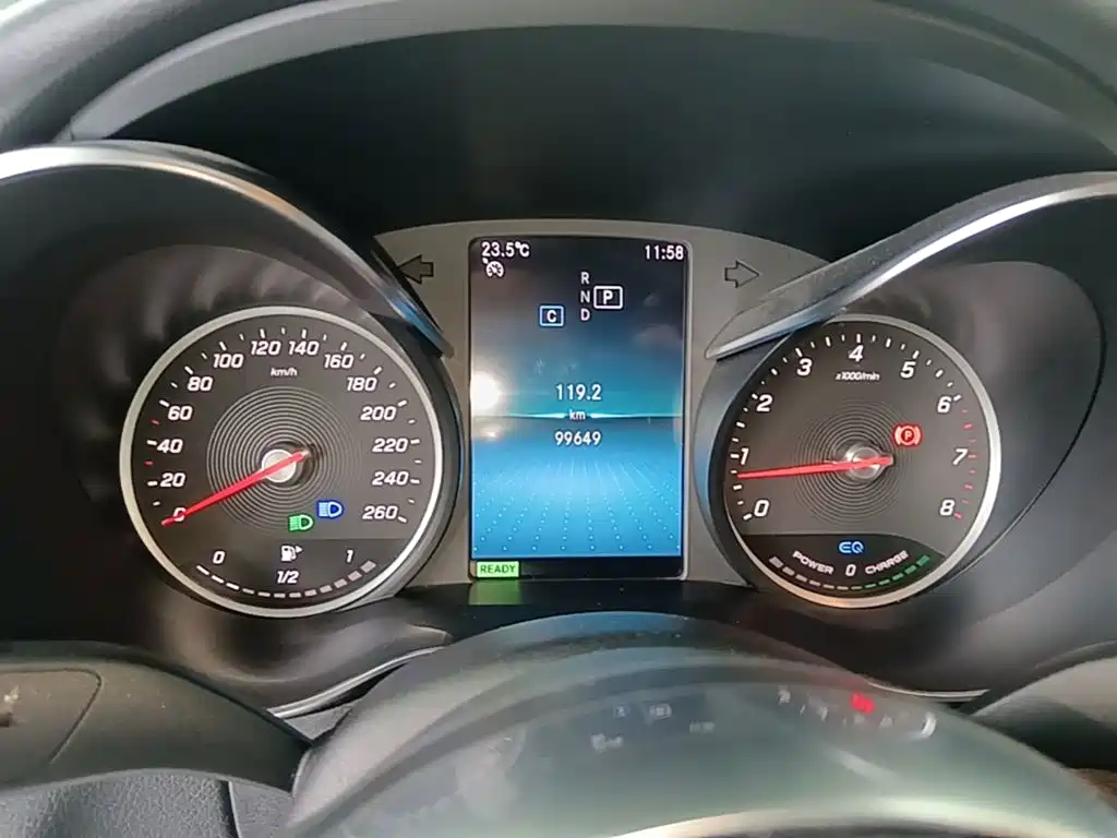 Mercedes-Benz C-Class — миниатюра 12