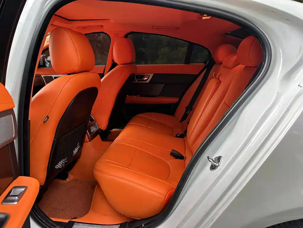 Jaguar XF — миниатюра 8