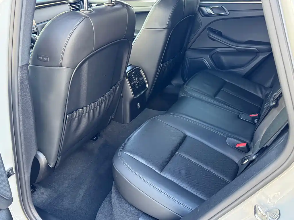 Porsche Macan — миниатюра 29