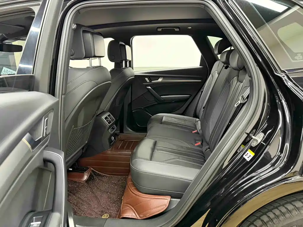 Audi Q5L — миниатюра 23