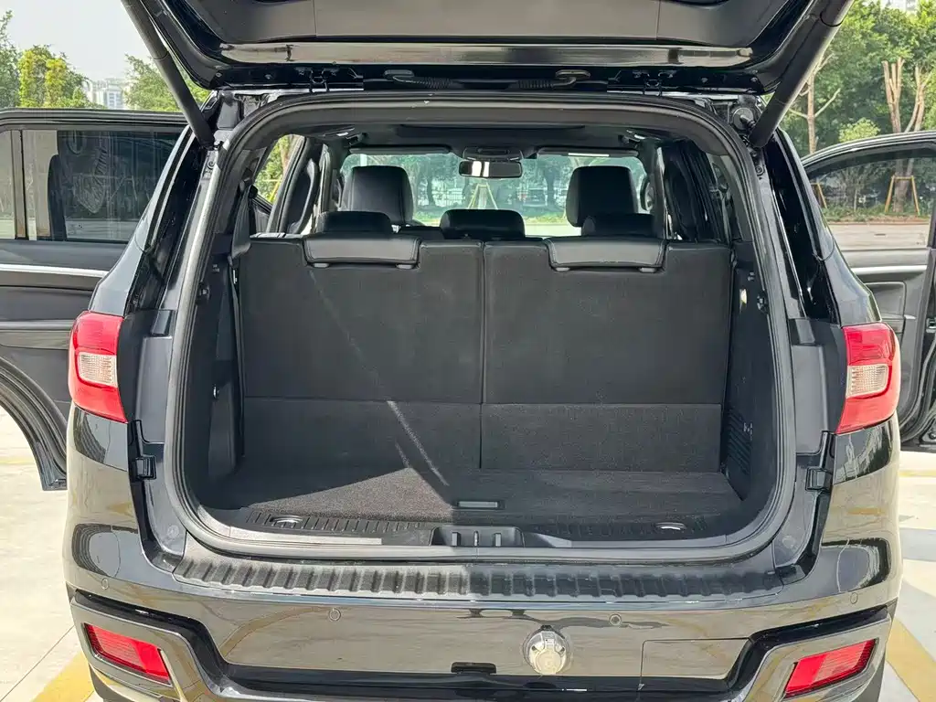 Ford Everest 2020 Sport 2.3T AT Flagship 7 мест