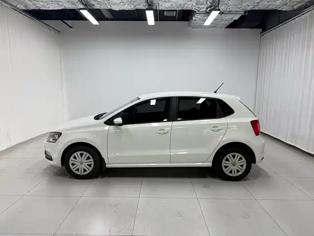Volkswagen Polo 2016 1.4L AT