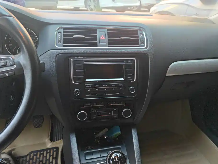 Volkswagen Sagitar — миниатюра 13